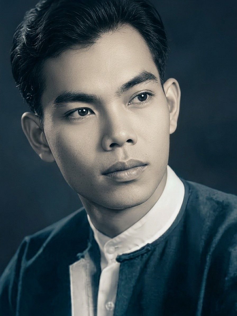 ဦးဟန်သိန်း — ဆင်ခြောက်ကောင် ဦးဆောင်သူ